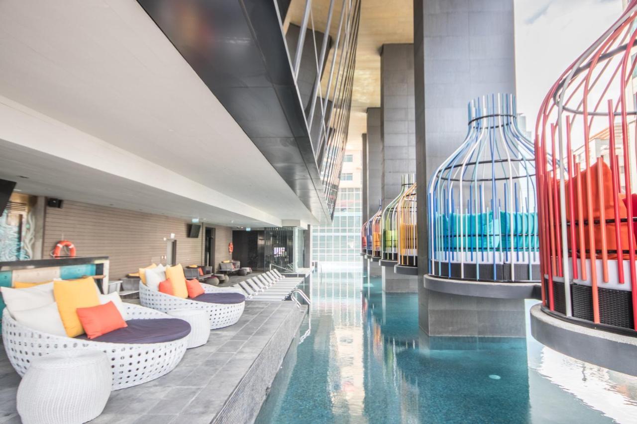 I'M Hotel - Multiple Use Hotel Makati City Exterior foto The pool at the hotel